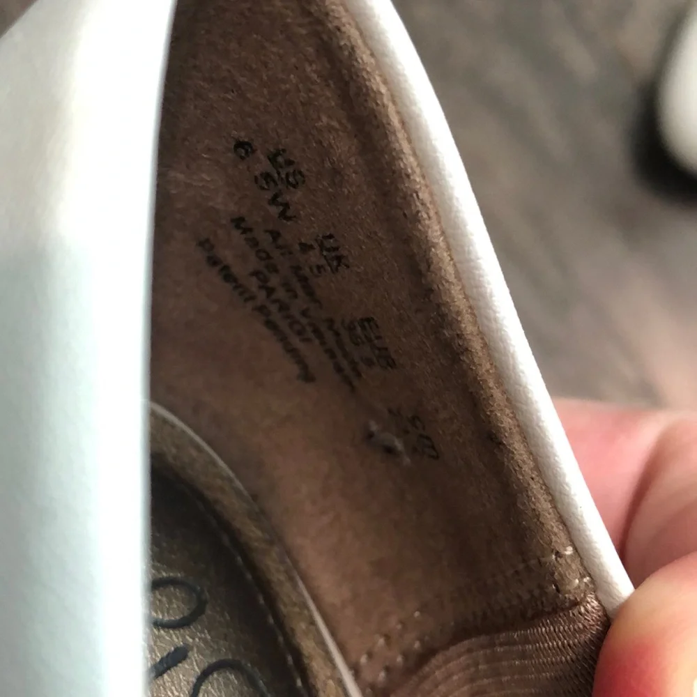 Life Stride heels soft system